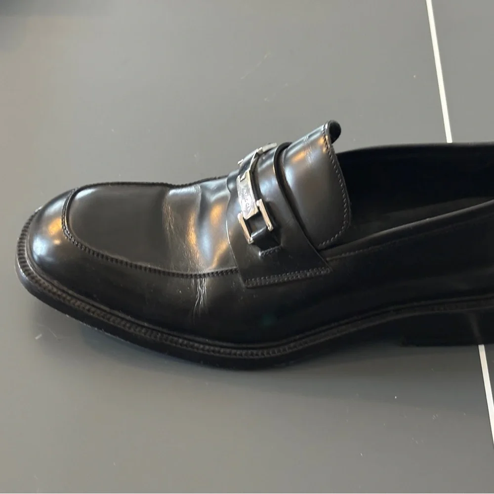 Gucci Black Leather Slip-On Loafers with Silver Horsebit